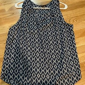 Banana Republic sleeveless v neck shirt